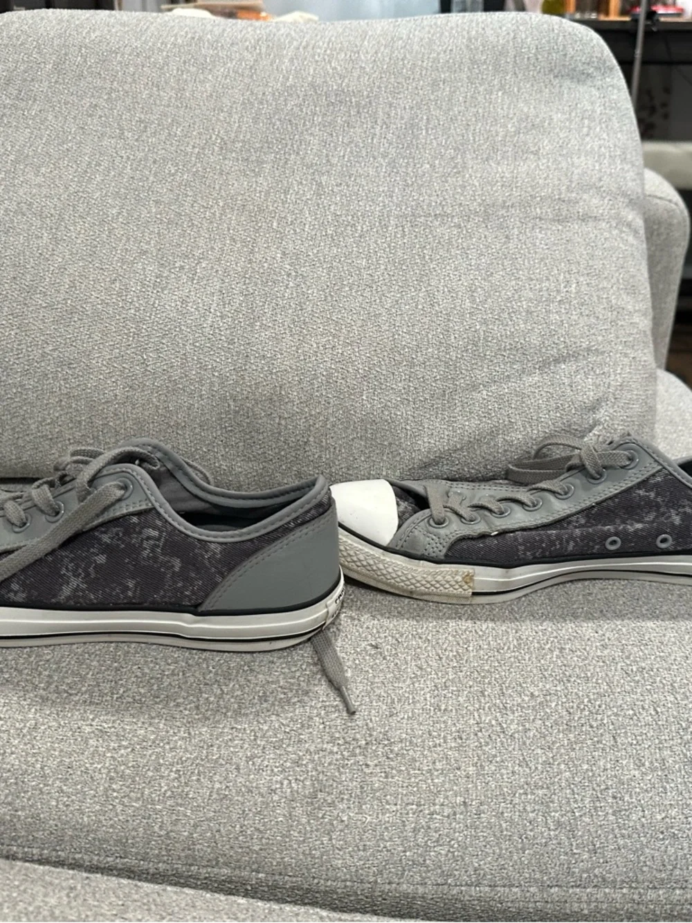 Converse Gray Low-Top Canvas Sneakers - Picture 5 of 7